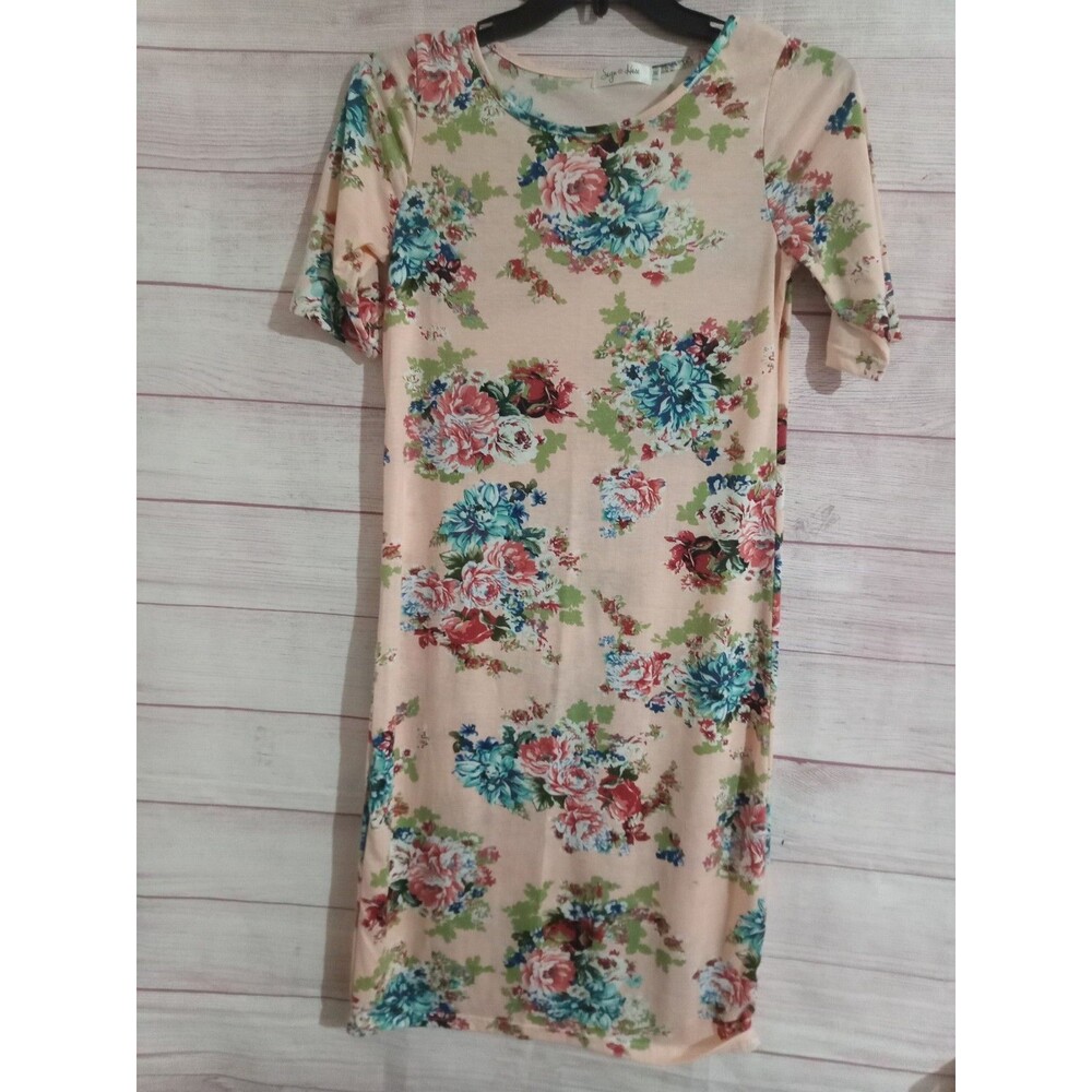 Sign Here Dress Women's Size Medium  Floral Midi T-Shirt Dress Short Sleeve